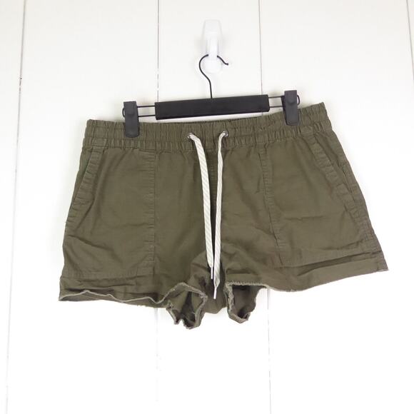 Vuori Pants - Vuori Shorts Womens SZ M 2.5" Inseam Vintage Ripstop Raw Hem Lightweight Casual